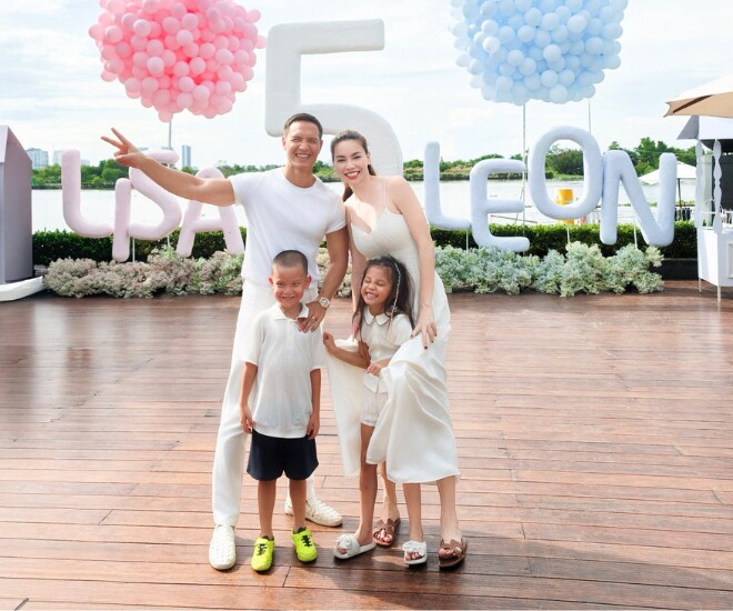 Hồ Ngọc Hà thay mặt Lisa - Leon trích 100 triệu đồng gửi đến bà con miền Trung.