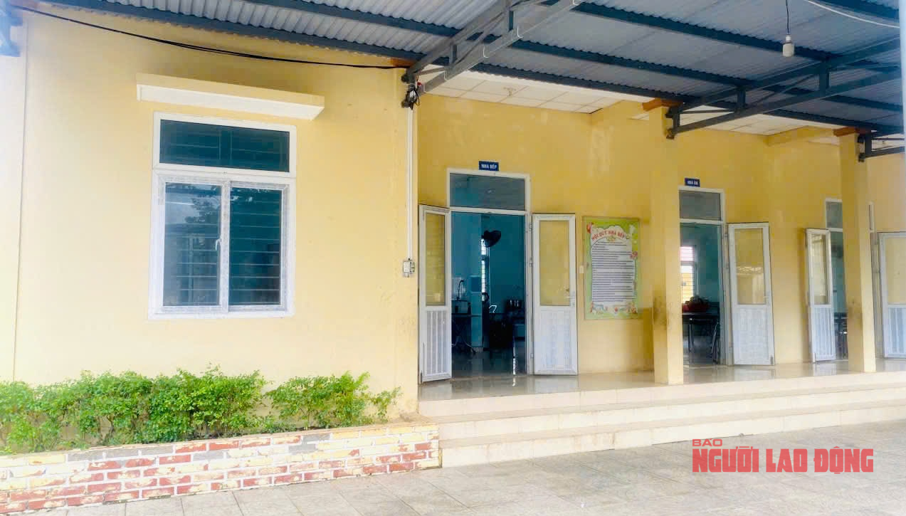 Vụ 40 học sinh ngộ độc ở Quảng Trị: Lộ điều bất thường từ cơ sở cung cấp thực phẩm- Ảnh 1.