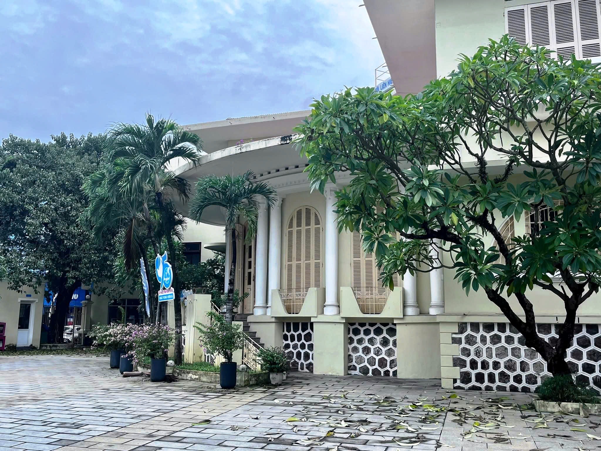 Lo ngại về việc chuyển đổi công năng biệt thự hiếm tại Đà Nẵng - Ảnh 1.