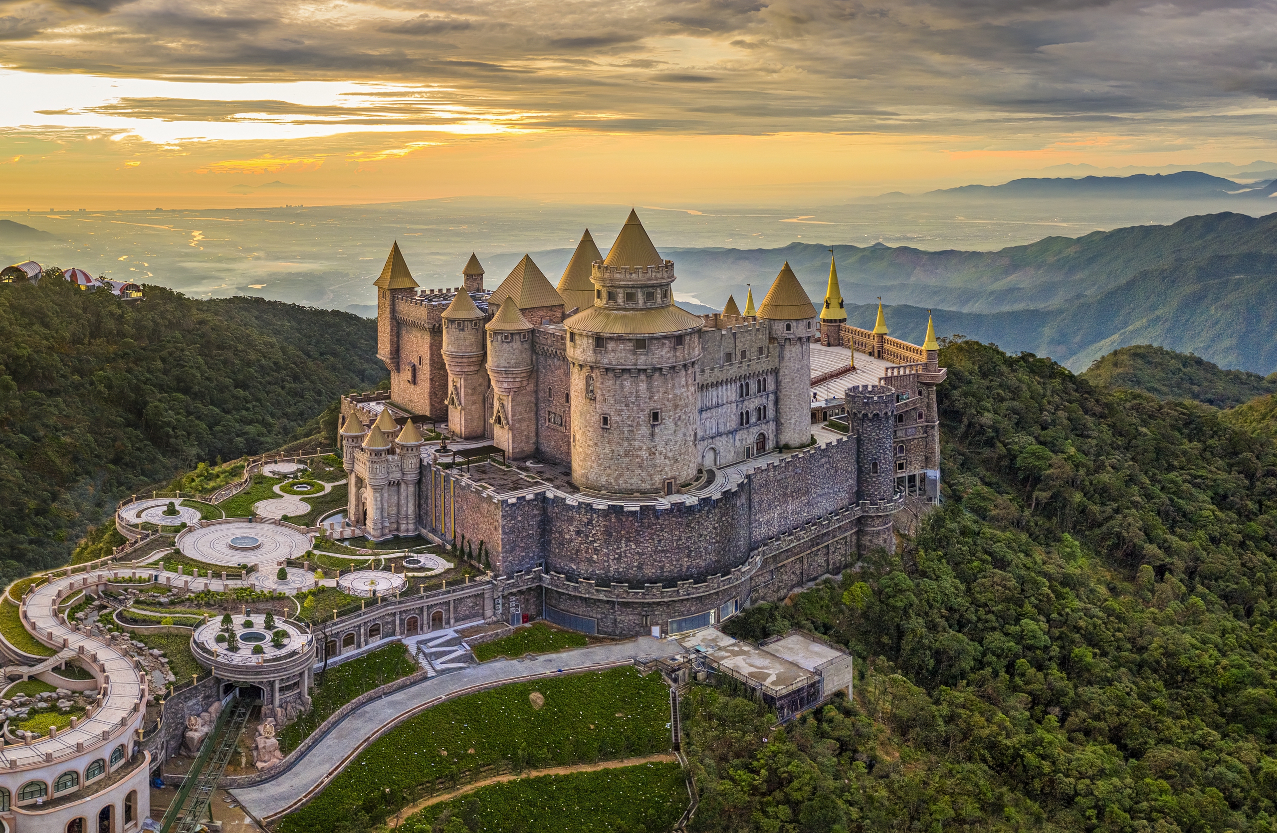 Loạt điểm đến cho người thích khám phá Đà Nẵng dịp lễ hội pháo hoa- Ảnh 1.