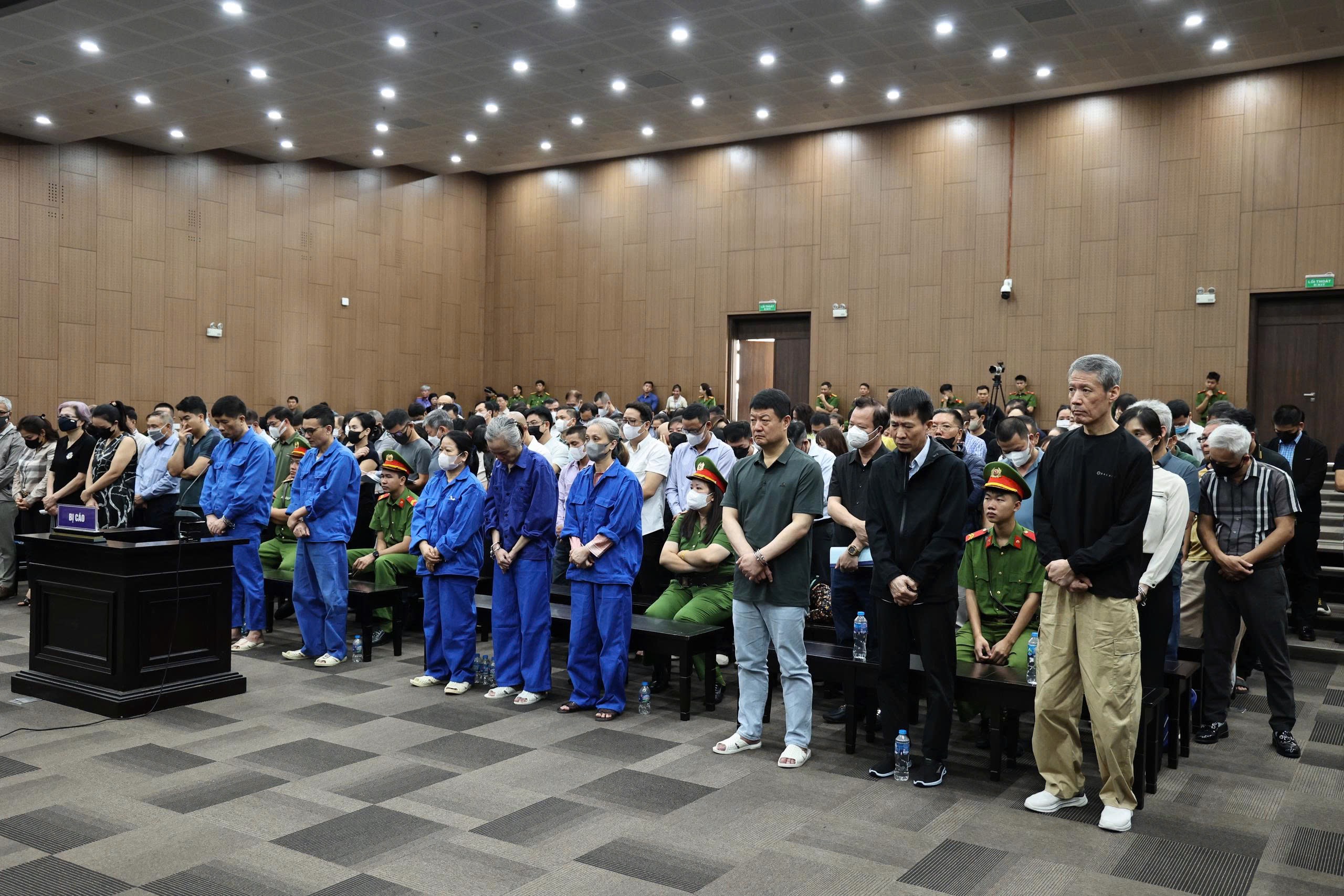 Viện kiểm sát bác quan điểm ‘đánh bạc cho vui’, ‘đánh vì nhiệm vụ’ - Ảnh 1.