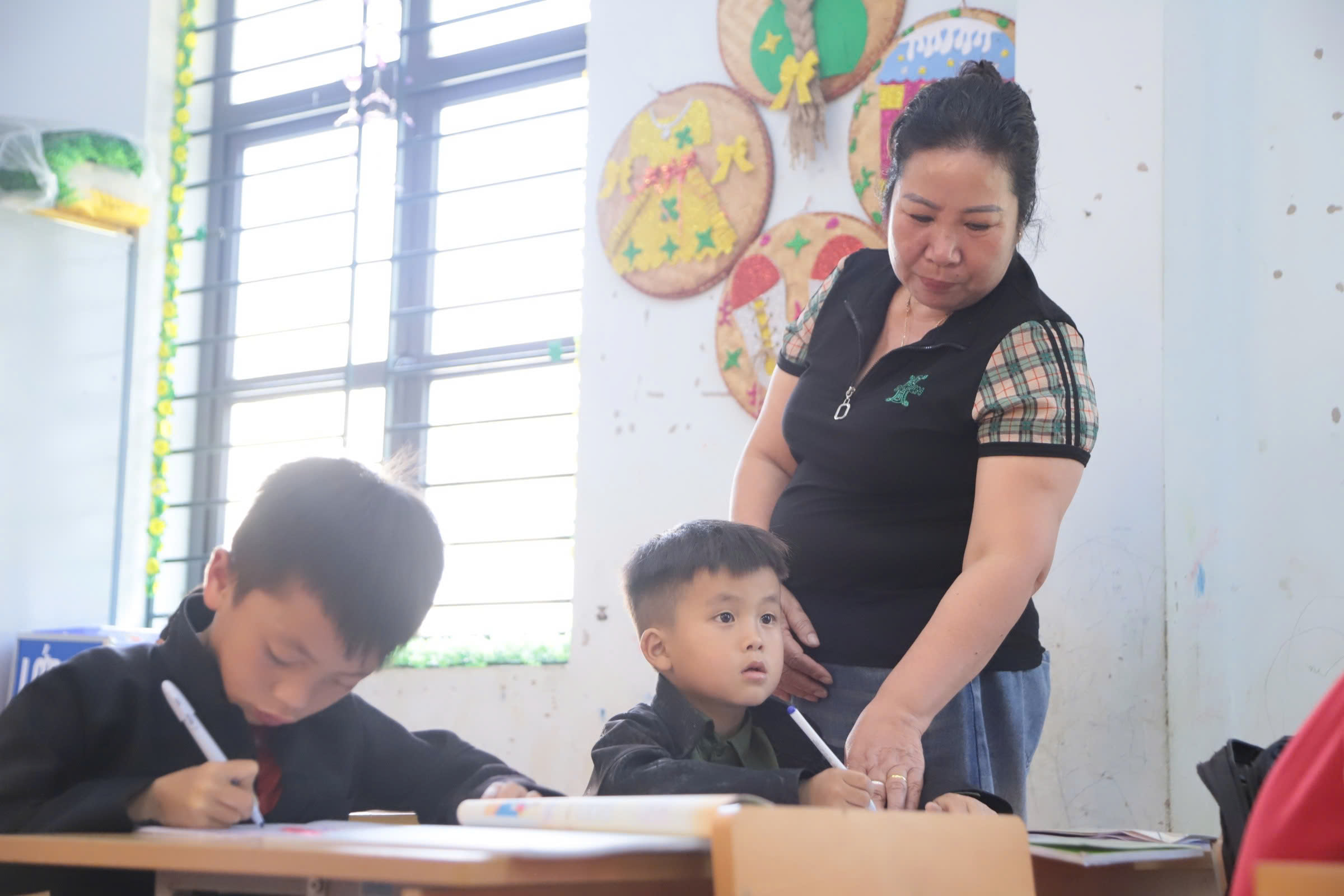 Lương nhà giáo được xếp cao nhất - Ảnh 1.