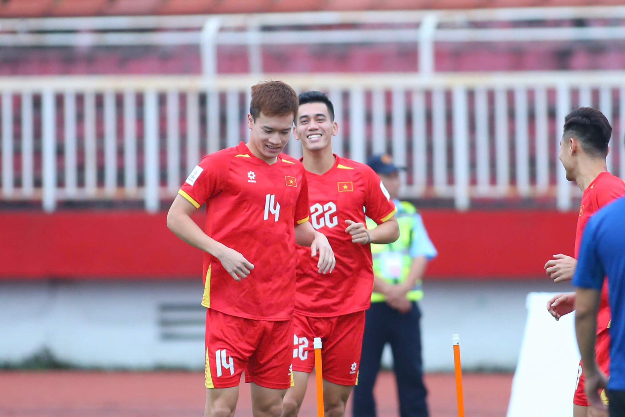 Hoàng Đức tỏa sáng giúp đội tuyển VN hướng tới chiến thắng trước Nepal - Ảnh 2.