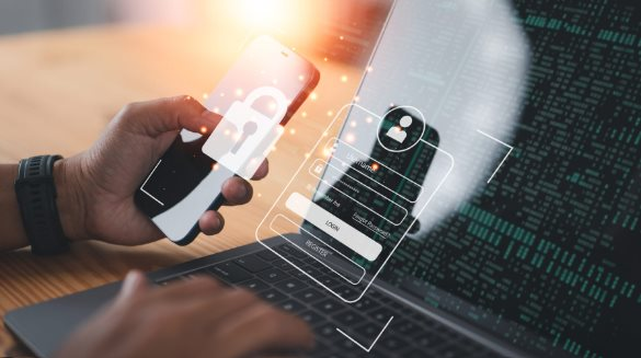 Lưu lại bài này nếu bạn không muốn điện thoại bị mất quyền kiểm soát và tiền trong tài khoản bị rút sạch mà không hiểu vì sao- Ảnh 1.