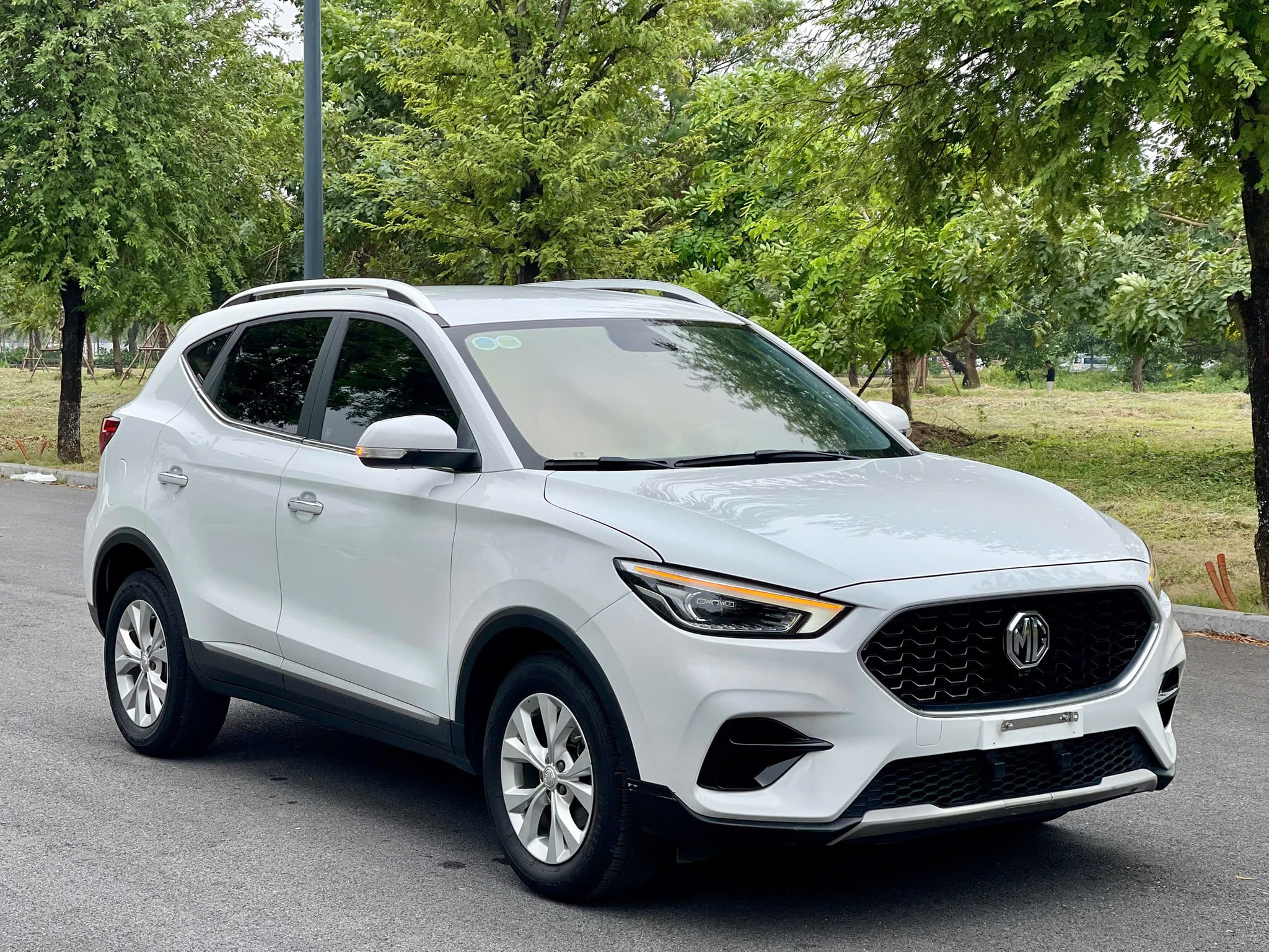 MG ZS chạy lướt giá khoảng 450 triệu đồng, có nên mua chạy gia đình? - Ảnh 1.