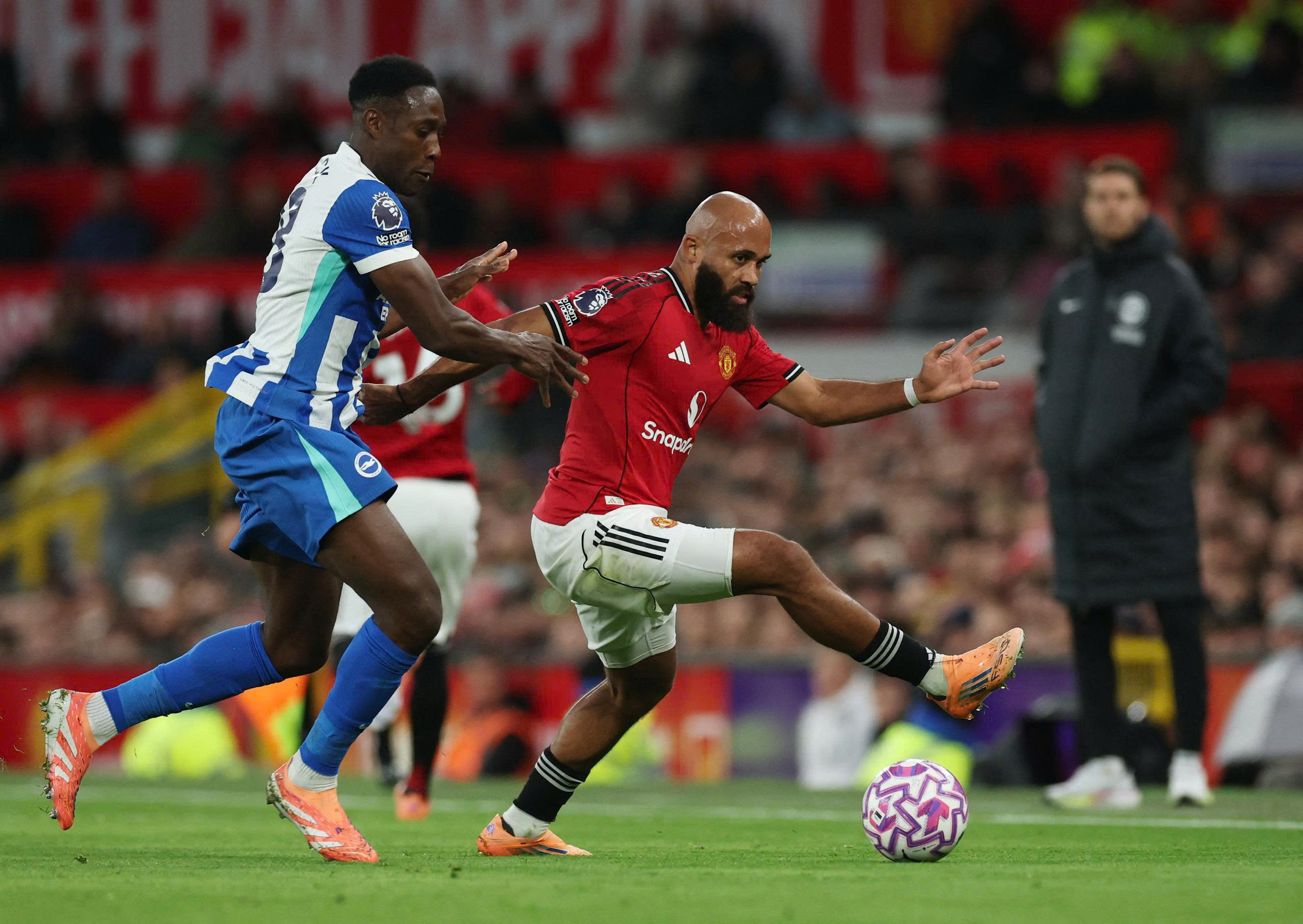 M.U 'đào vàng' tại sân Tottenham - Ảnh 1.