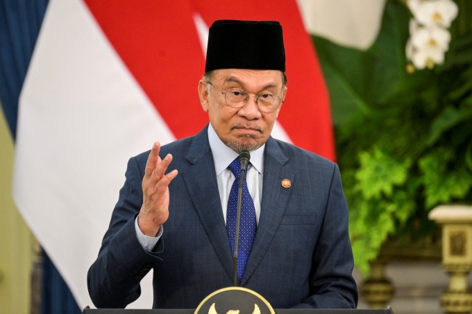 Thủ tướng Malaysia Anwar Ibrahim phát biểu tại Jakarta, Indonesia, ngày 27/6. Ảnh: AFP