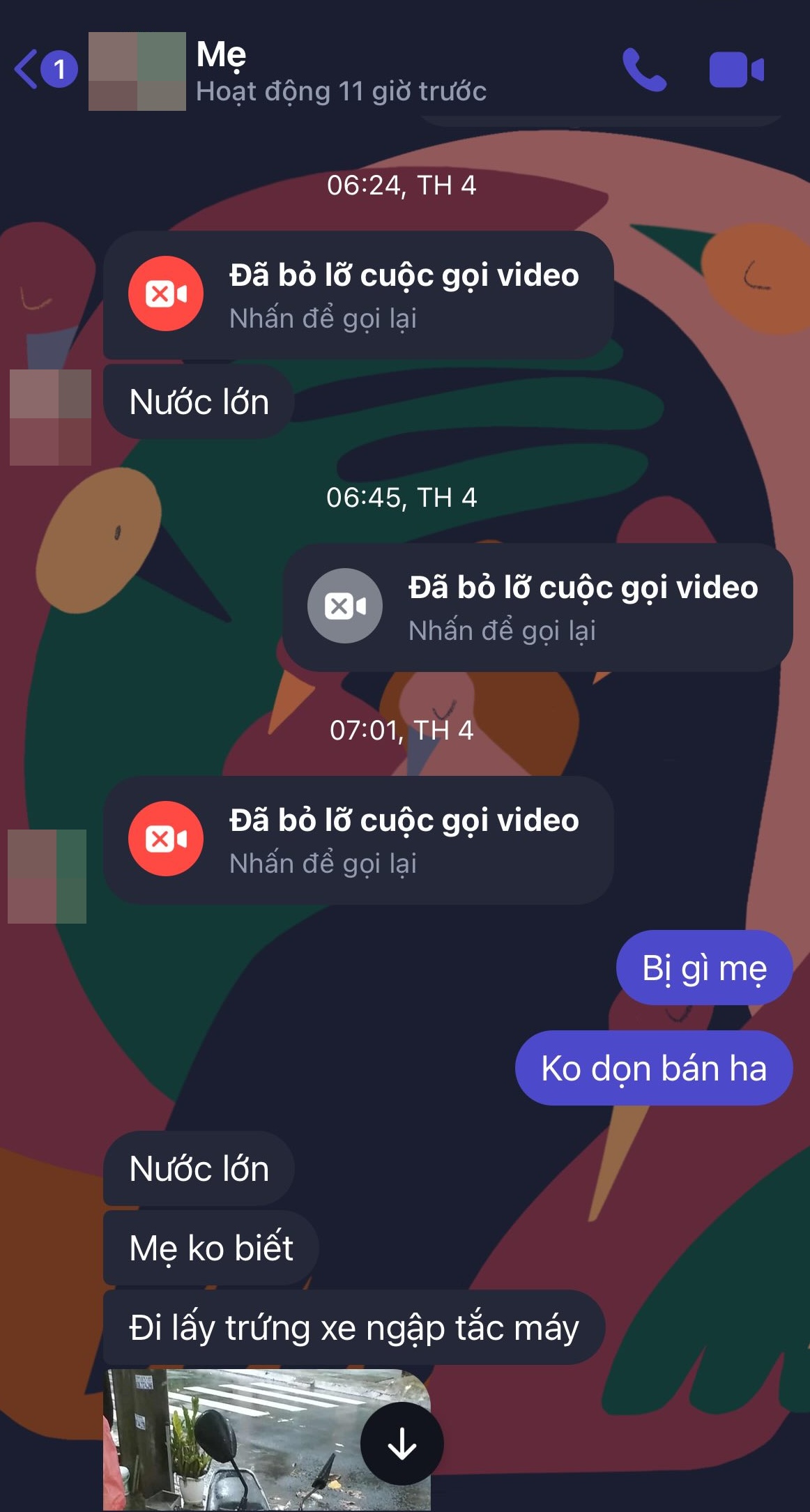 Mất liên lạc vì ba mẹ “mắc kẹt” giữa mưa lũ: Điều đáng sợ nhất đã xảy ra với những đứa con xa nhà- Ảnh 2.