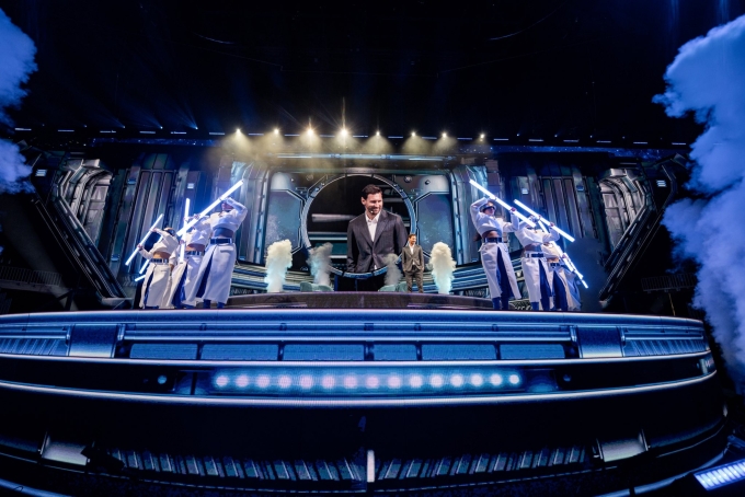 Lionel Messi xuất hiện trên sân khấu Diễn đàn Kinh doanh Mỹ tại Kaseya Center ngày 3/11. Ảnh: Facebook / Leo Messi