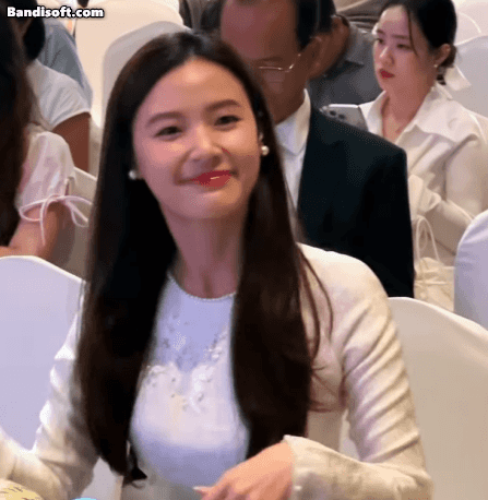 Vbiz có 1 mỹ nhân sáng làm cô giáo, tối lên đồ đi quẩy: U40 mà trẻ hơn học sinh mới đáng nể- Ảnh 7. Vbiz có 1 mỹ nhân sáng làm cô giáo, tối lên đồ đi quẩy: U40 mà trẻ hơn học sinh mới đáng nể- Ảnh 7.