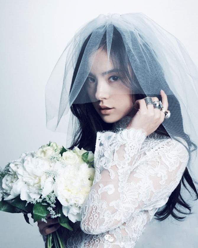 Minh tinh có body nóng bỏng bị soi tăng cân, cách đáp trả là sách mẫu cho phụ nữ U40- Ảnh 9.