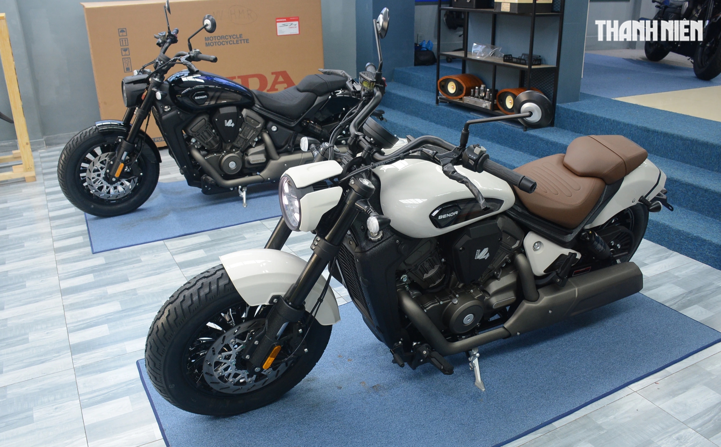 Mô tô đậm chất chơi Benda Dark Flag 500 Commander về Việt Nam, trang bị phuộc hơi - Ảnh 1.