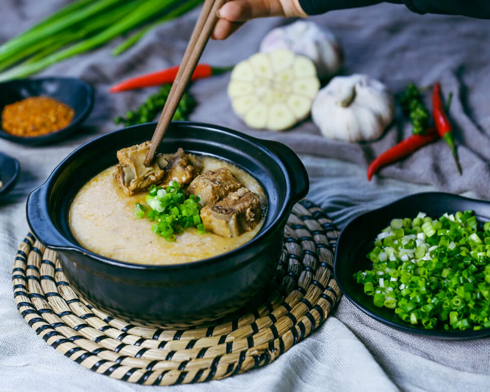 Cháo sườn niêu đất đặc biệt