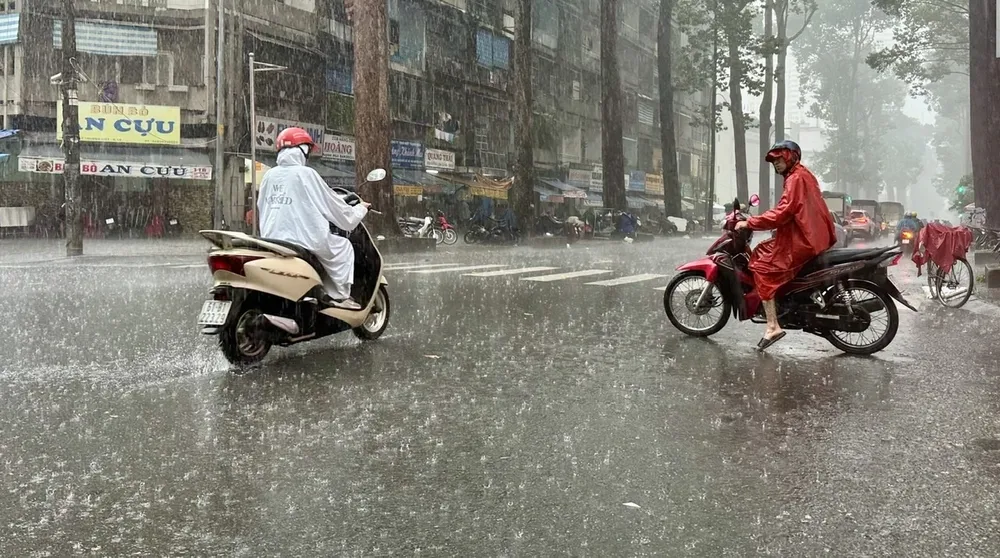 mưa lớn và triều cường gây ngập 2.jpg