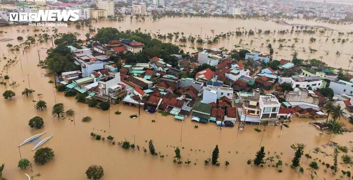 Mưa lũ, sạt lở miền Trung - Tây Nguyên: 46 người chết và mất tích- Ảnh 1.