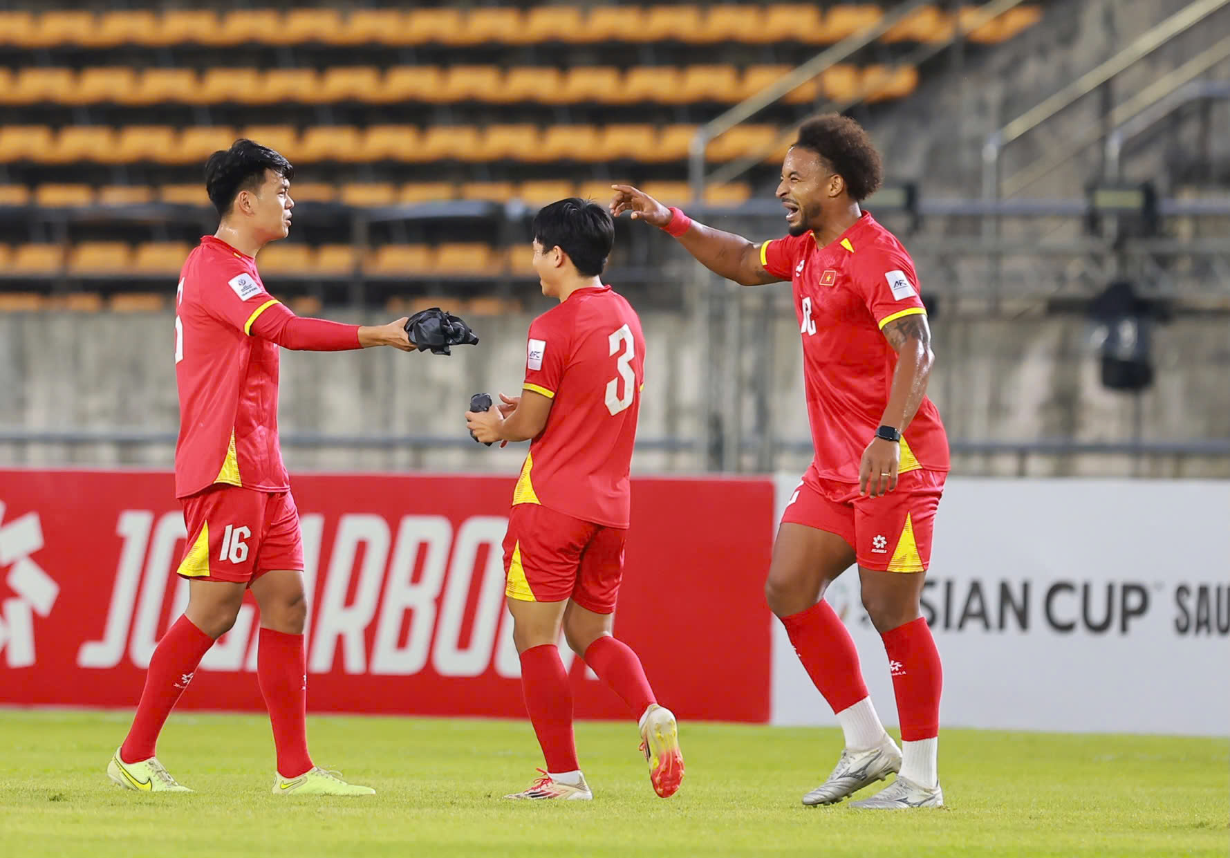 Lịch thi đấu hấp dẫn hôm nay: Mừng Xuân Son trở lại, đội tuyển Việt Nam quyết thắng đậm Lào- Ảnh 1.