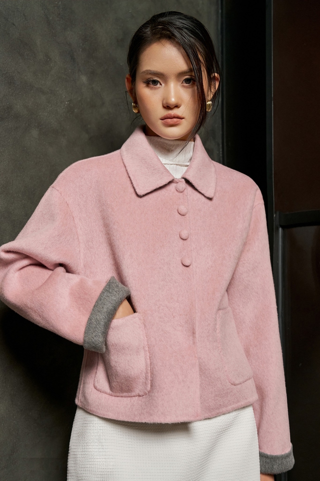 Muôn kiểu phối đồ nhiều lớp với trench coat, áo dạ lông cừu sang chảnh- Ảnh 1.