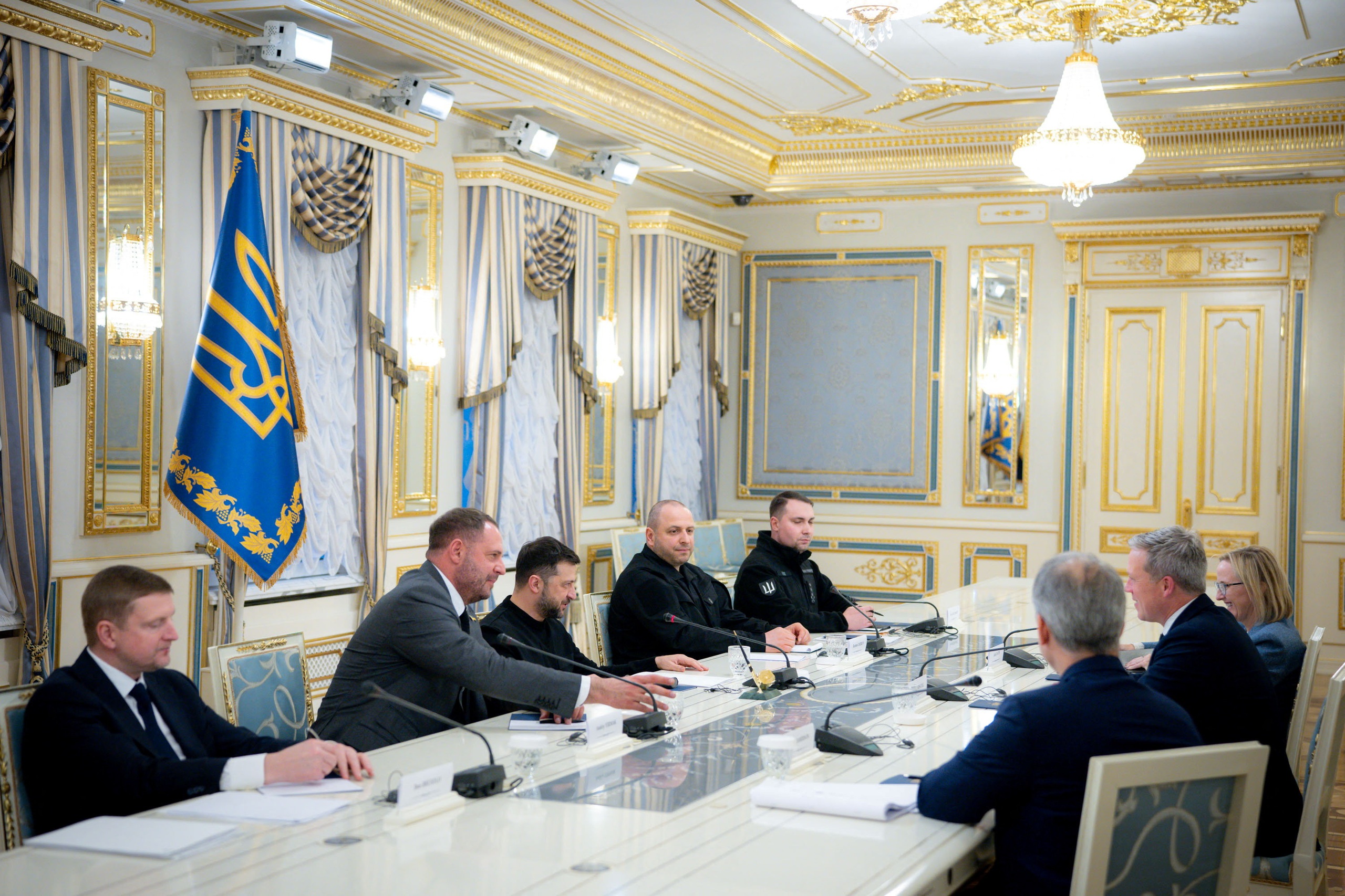 Mỹ nỗ lực hoàn thiện kế hoạch hòa bình Ukraine - Ảnh 1.