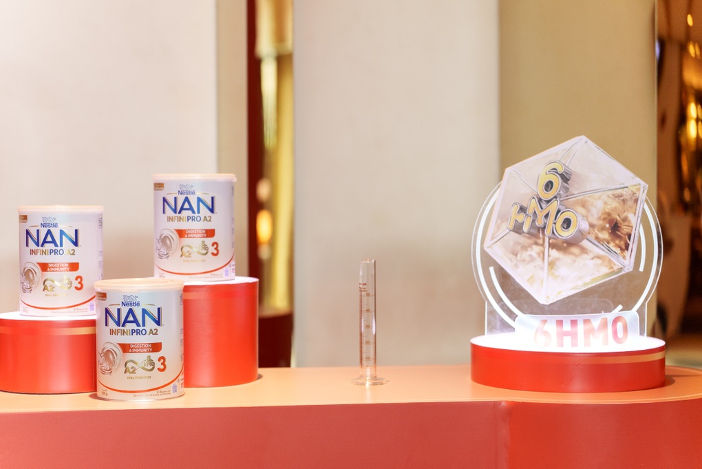 NAN INFINIPRO A2 bước 3: Công thức cải tiến giúp bé tăng đề kháng, tiêu hóa tốt - 1
