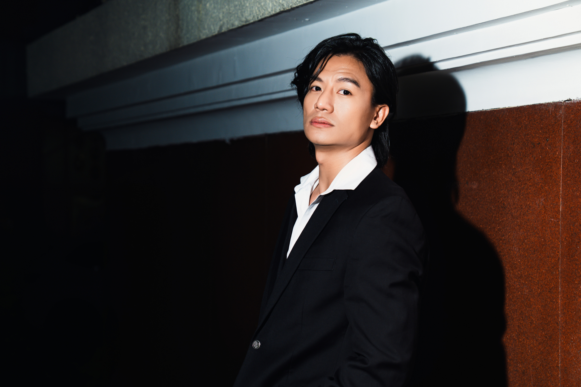 Nam dien vien co hai phim cung luc doat giai