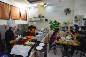 Ngưỡng doanh thu miễn thuế 500 triệu/năm: Tin vui cho hộ kinh doanh nhưng liệu đã phù hợp?