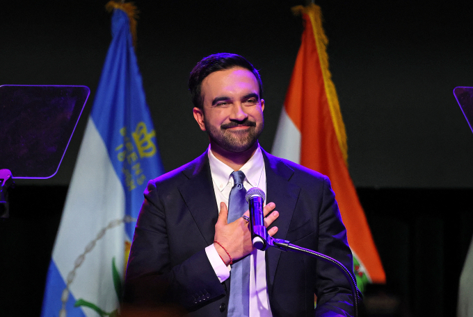 Ông Zohran Mamdani tại sự kiện mừng thắng cử ở Brooklyn, New York ngày 4/11. Ảnh: AFP