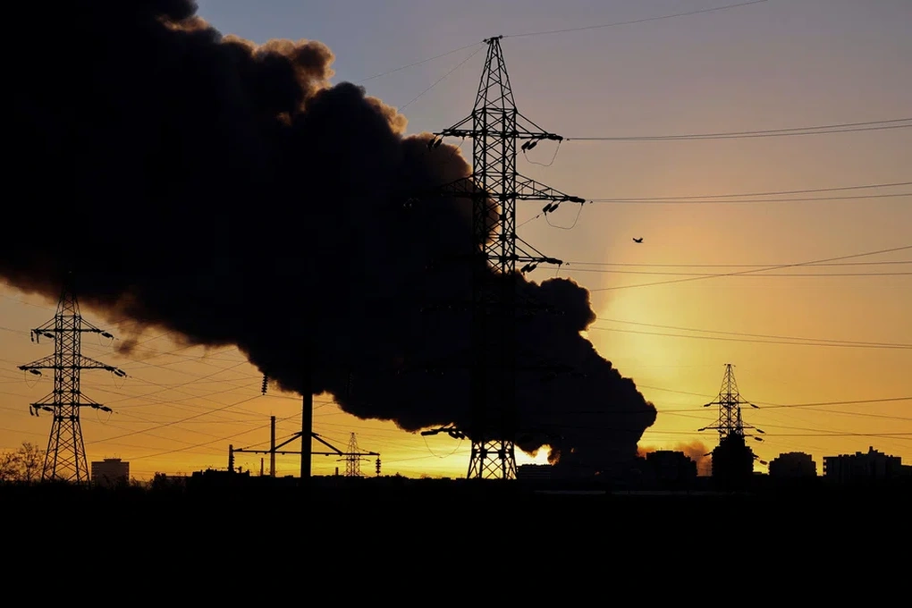 Nga không kích Ukraine, máy bay chiến đấu Ba Lan xuất kích đề phòng - 1