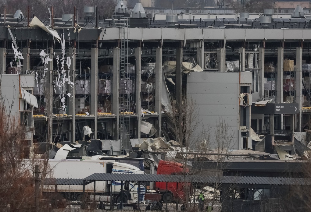 Nga phóng 482 tên lửa, UAV vào Ukraine giữa lúc đàm phán kế hoạch hòa bình - 1