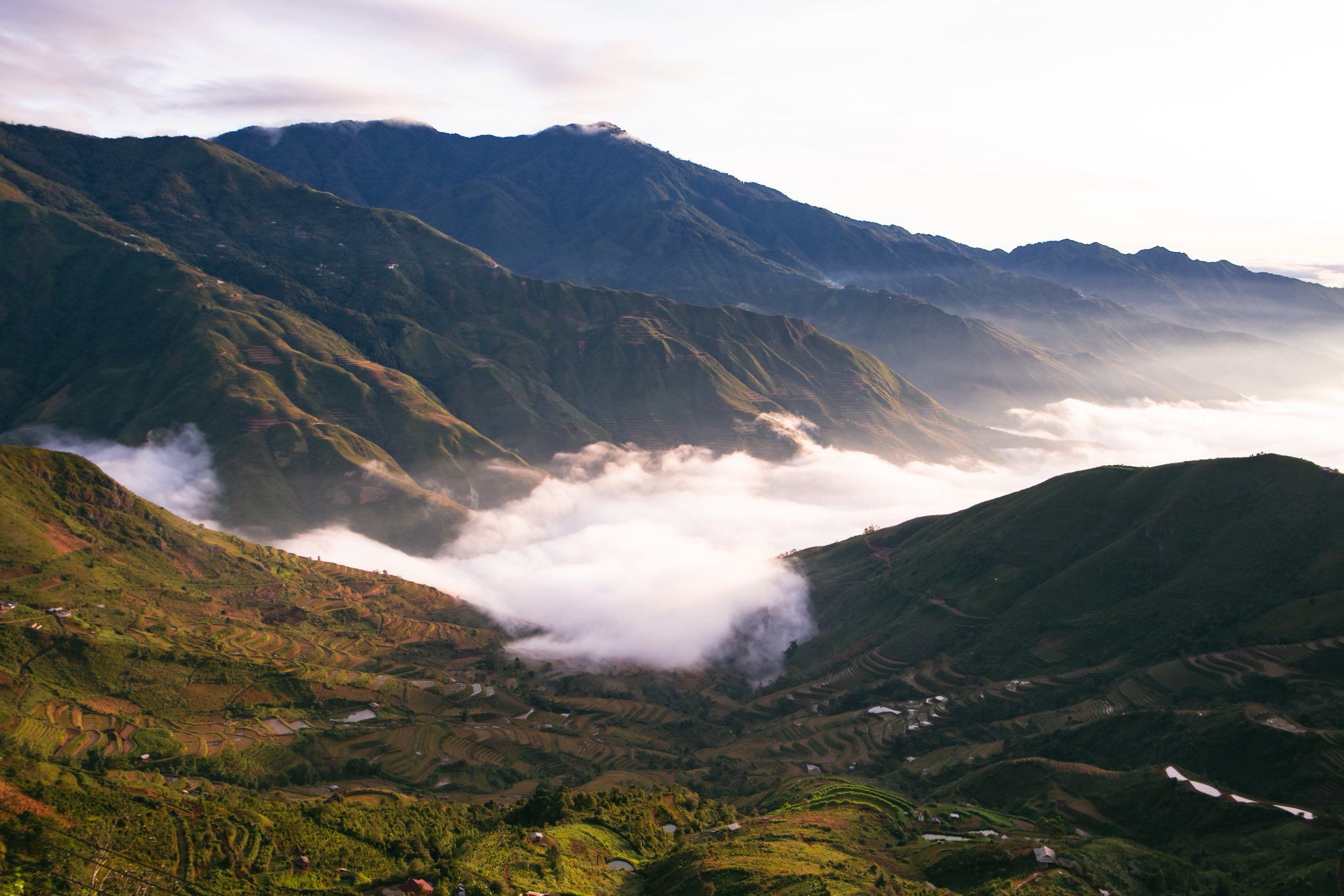 Ngắm biển mây giữa núi non Tây Bắc - 1