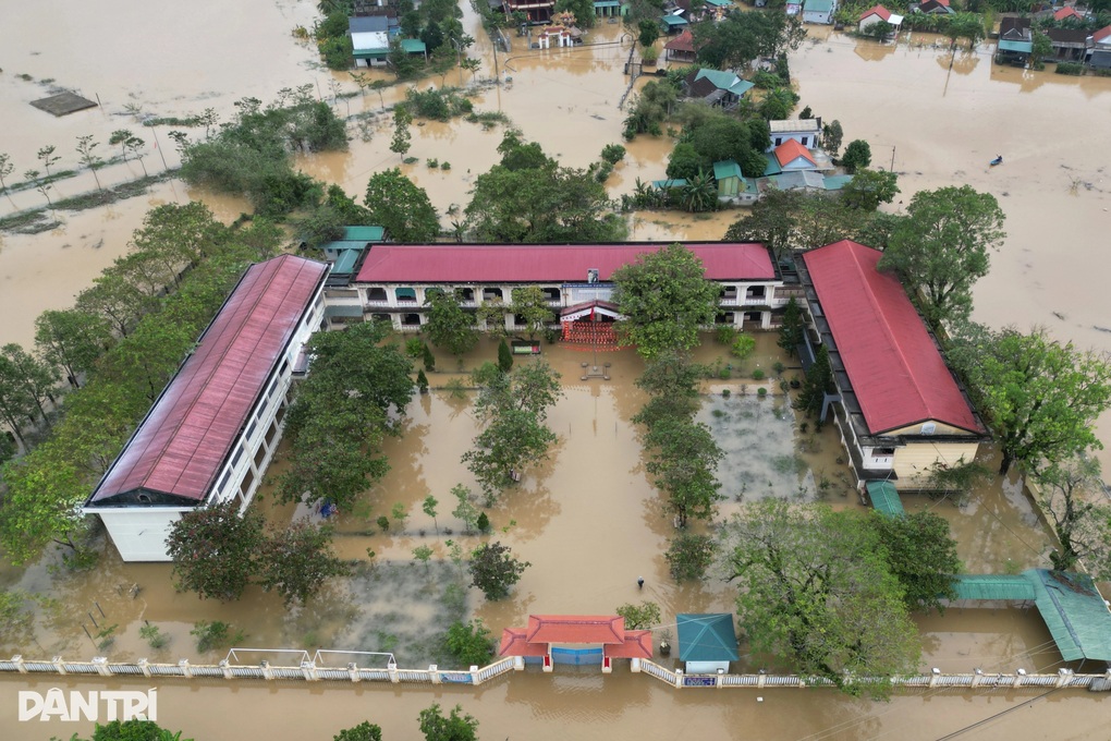 Ngày 20/11 ở nơi thầy cô giáo chỉ chúc mừng nhau qua điện thoại - 1