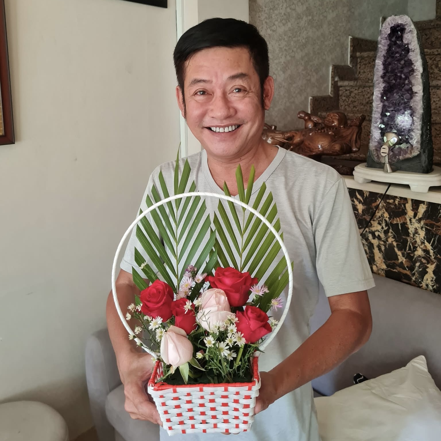 Nghệ sĩ hài Tấn Beo đối mặt với bệnh suy thận giai đoạn cuối, đồng nghiệp lo lắng- Ảnh 1.