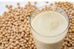Có phải nam giới uống sữa đậu nành bị vô sinh?