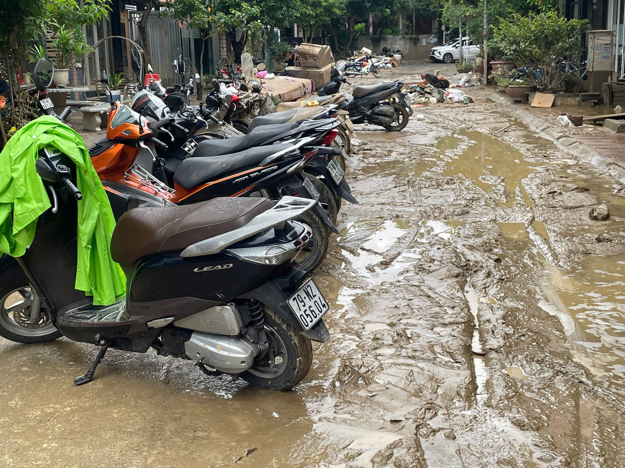 Người dân phố biển Nha Trang cần gì sau ngập lụt lịch sử?- Ảnh 1.