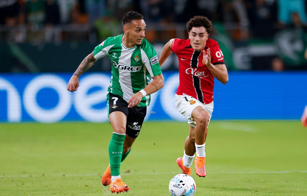 Người thừa của Man Utd khiến cả châu Âu ngỡ ngàng - 1