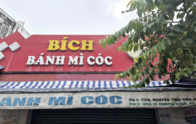 Tiệm bánh mì đã đóng cửa từ 7/11 đến nay. Ảnh: Lê Phương