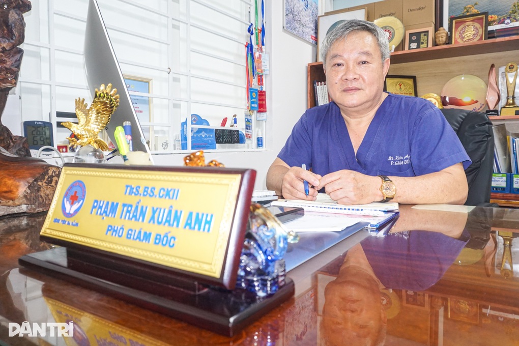 “Nhà nghiên cứu” áo trắng giúp bệnh nhân thoát khỏi nỗi ám ảnh cắt cụt chi - 1