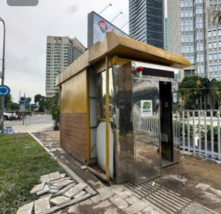 Nhà vệ sinh công cộng 500 triệu ở trung tâm TP.HCM biến mất đã 