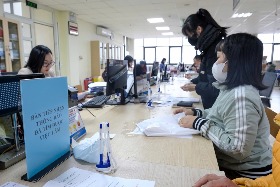 Nhân sự tiến thoái lưỡng nan khi cơ quan nằm trong diện tinh giản - 1