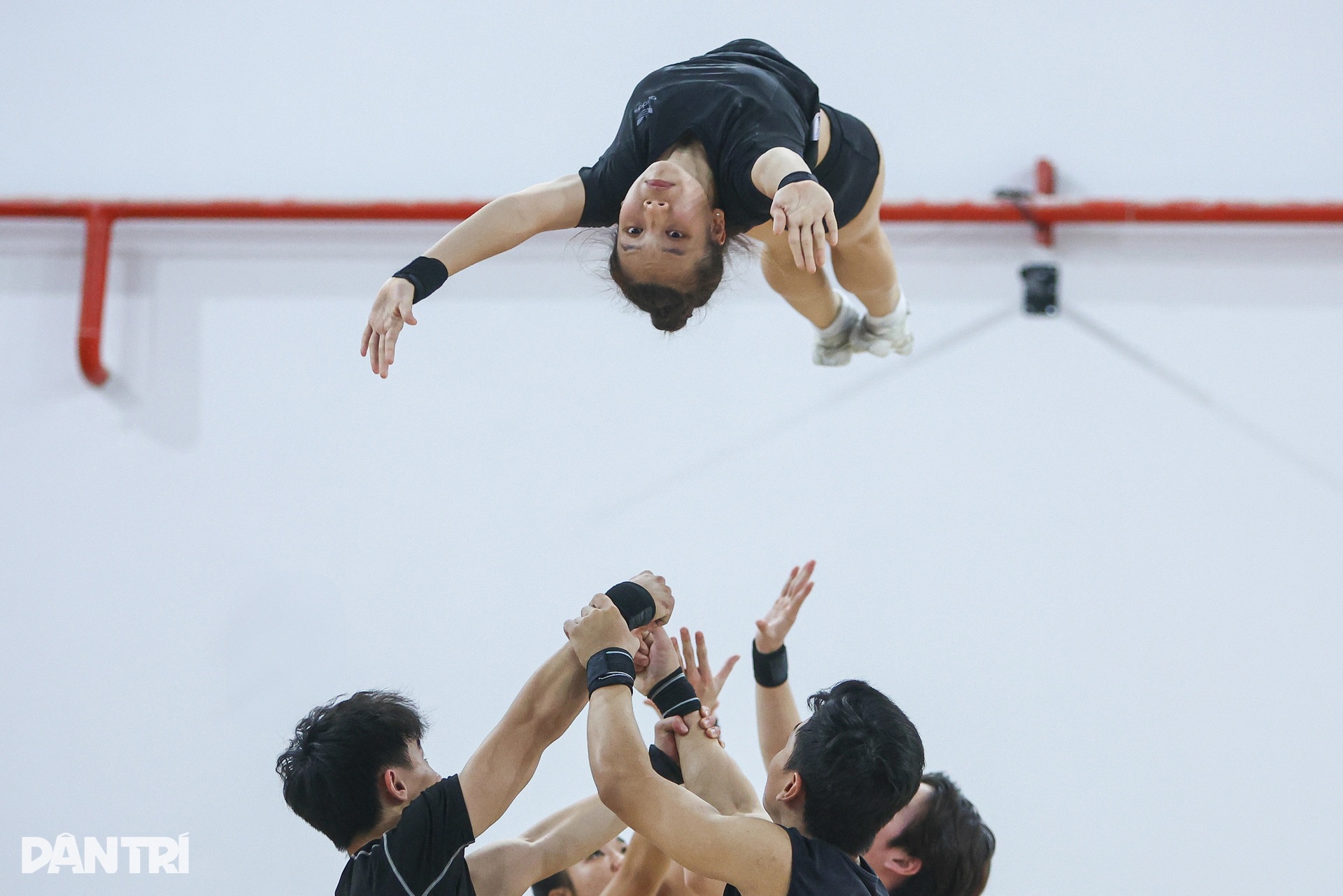 Nhào lộn giữa không trung, aerobic Việt Nam hướng tới ngôi vương SEA Games - 1