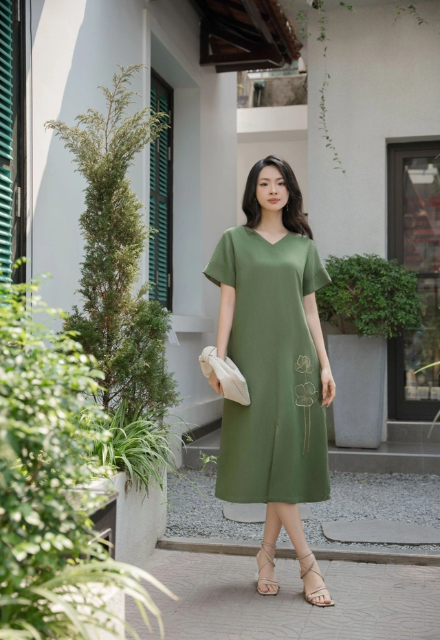 Nhẹ như mây trong từng bước đi với đầm linen- Ảnh 2.