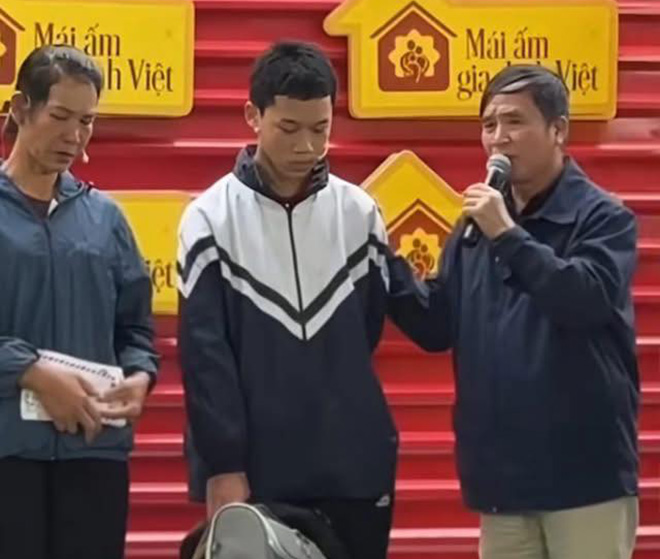 Người đàn ông cắt 50m2 đất tặng hàng xóm ở Hà Nội: Nhiều người bảo 