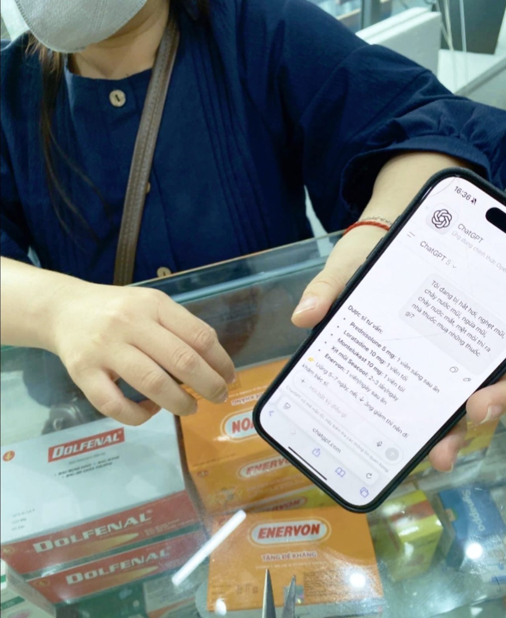 Nhiều người mua thuốc theo đơn Chat GPT: Bác sĩ chỉ điều nguy hiểm nhất - 1