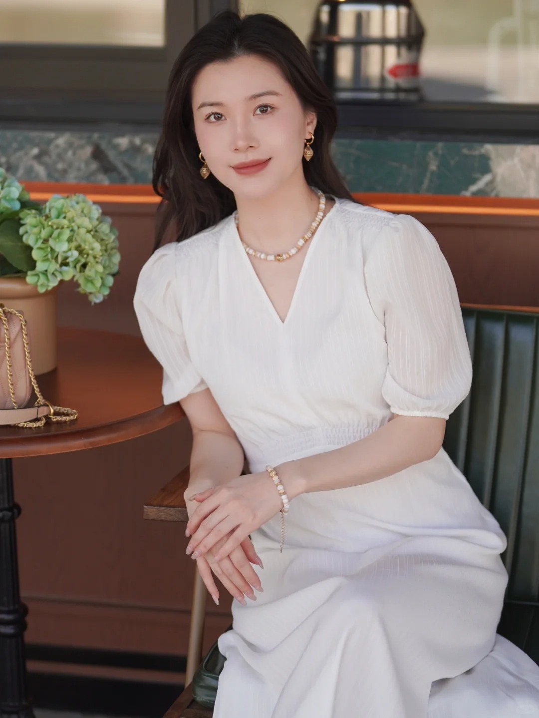 Nhìn mặt đoán vận! 4 nét tướng "phúc khí trời ban" giúp bạn nhận ra người sắp kéo bạn lên đỉnh cao năm 2026 - Ảnh 1.