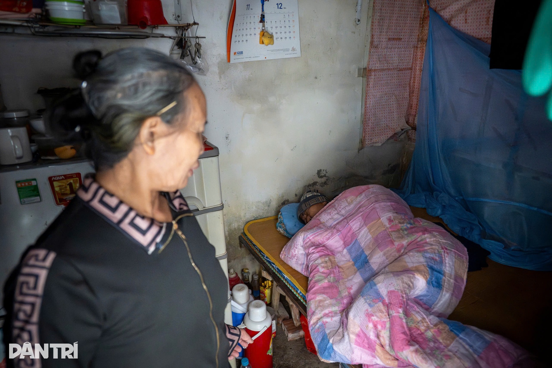 Những phận người chật vật theo từng đợt rét tại xóm chạy thận Hà Nội - 1