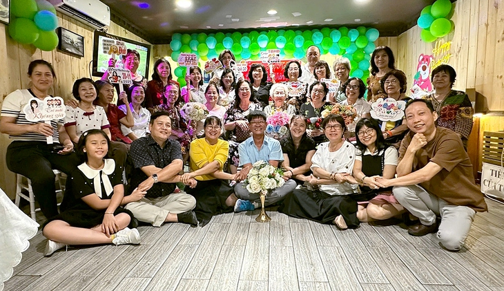 Những thầy cô trẻ mãi không già - Ảnh 1.