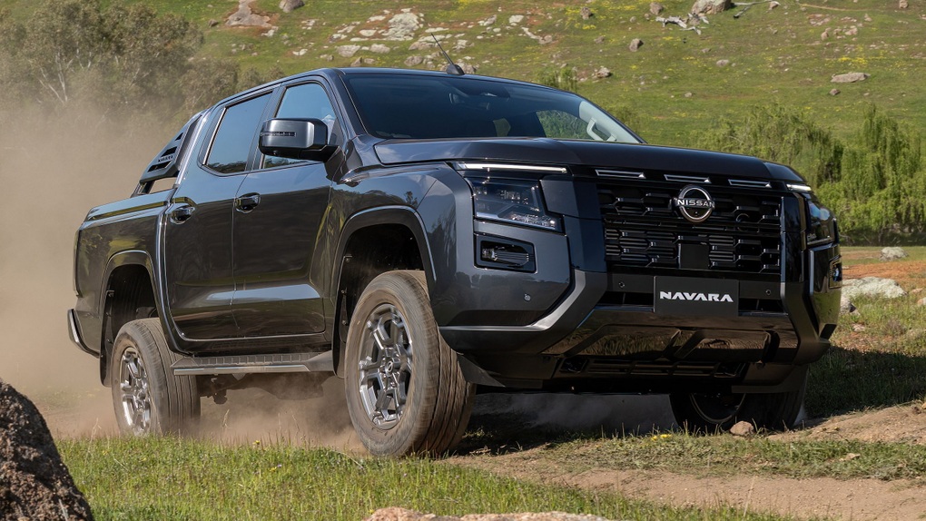 Nissan Navara mới “nương tựa” Mitsubishi để đấu với Hilux và Ranger - 1