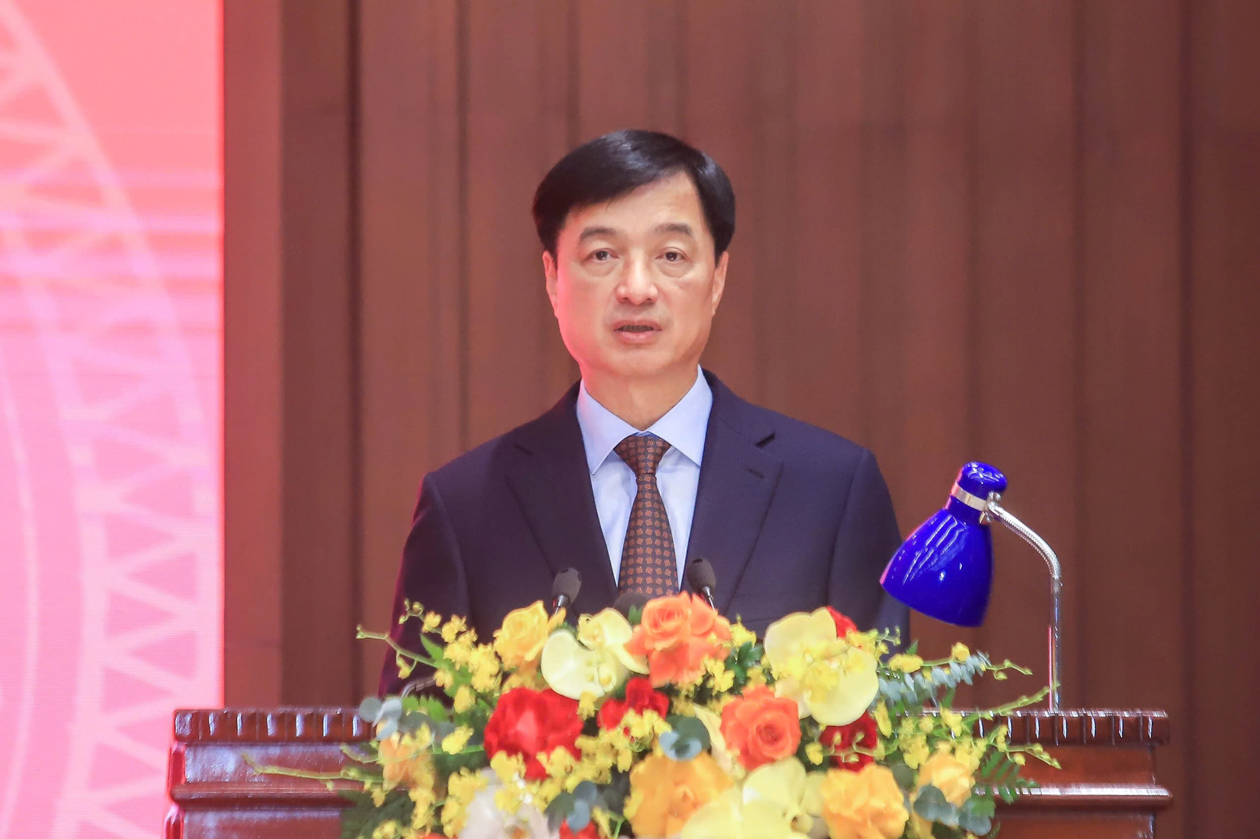 Tân Phó Bí thư Thành ủy Hà Nội Nguyễn Đức Trung cam kết vì lợi ích nhân dân - Ảnh 1.