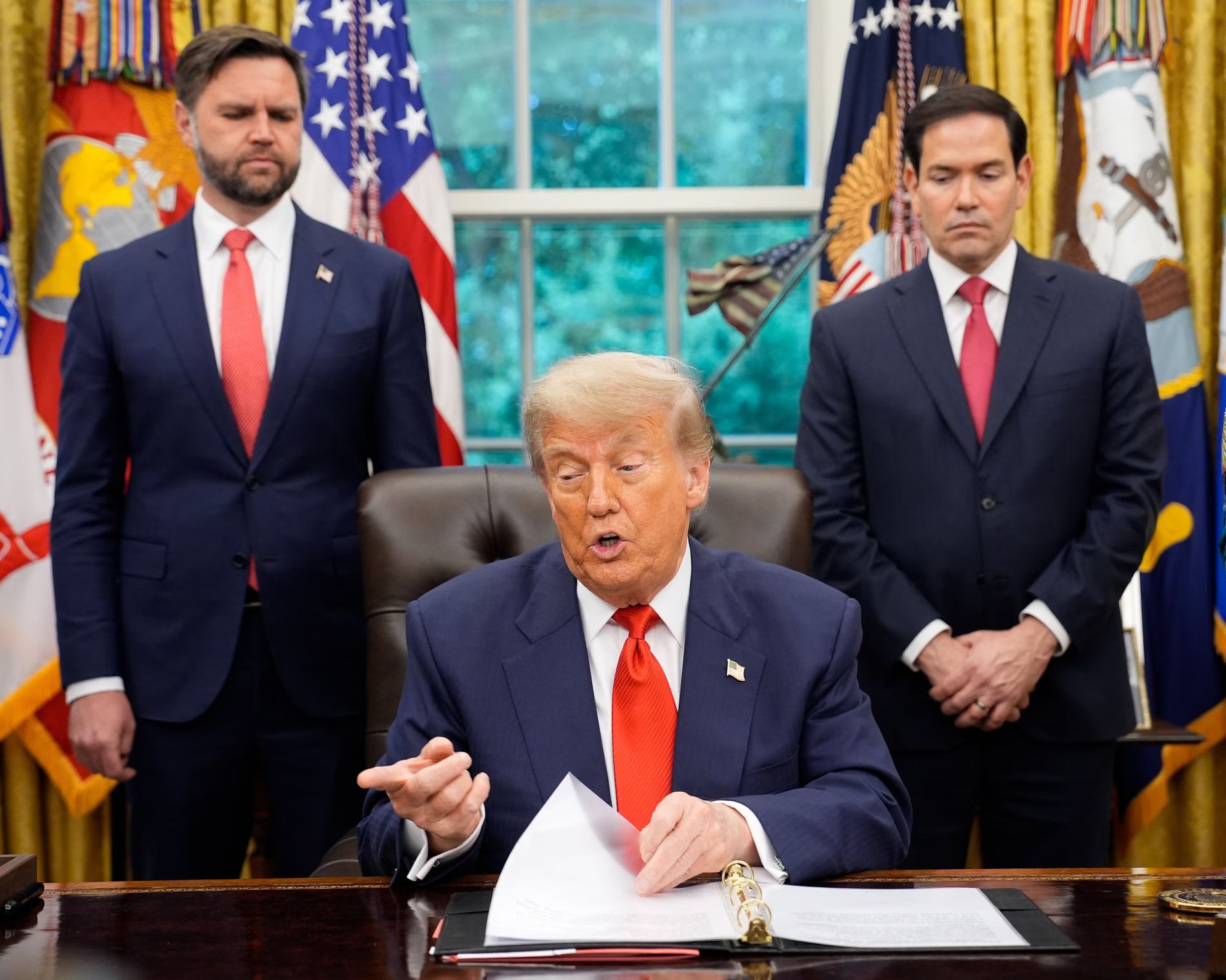 Nội bộ Nhà Trắng chia rẽ vì Ukraine - Ảnh 1.