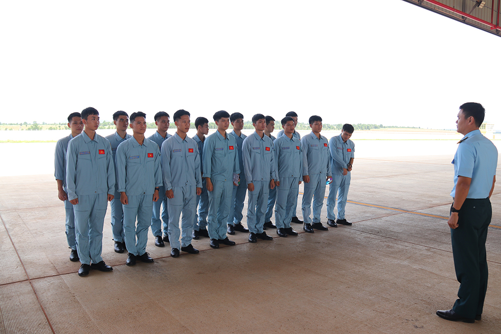 Nơi giấc mơ phi công cất cánh tại sân bay Phan Thiết - Ảnh 1.