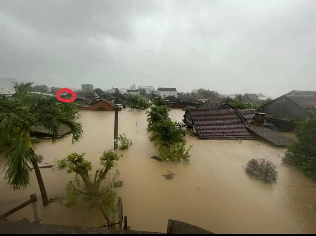 Nữ sinh vùng Phú Yên cũ: “Bố mẹ em bơi qua nhà hàng xóm rồi mất liên lạc - 1